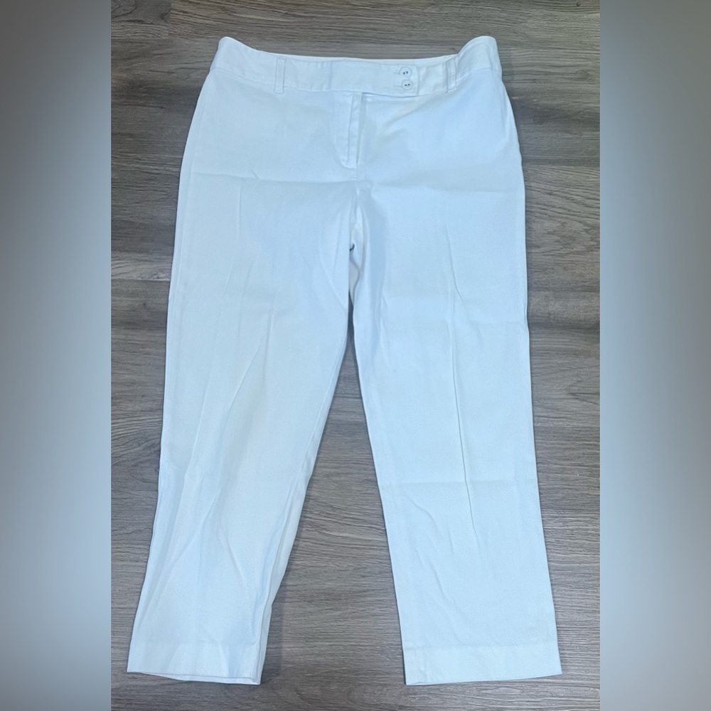 Ann Taylor LOFT White Cropped Ann Textured Pants